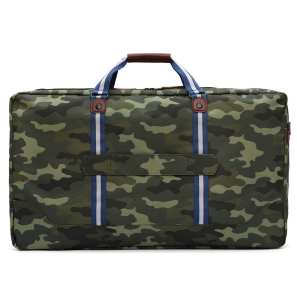 Dockatot nwot Camouflage Duffel carrying case with extra storage
